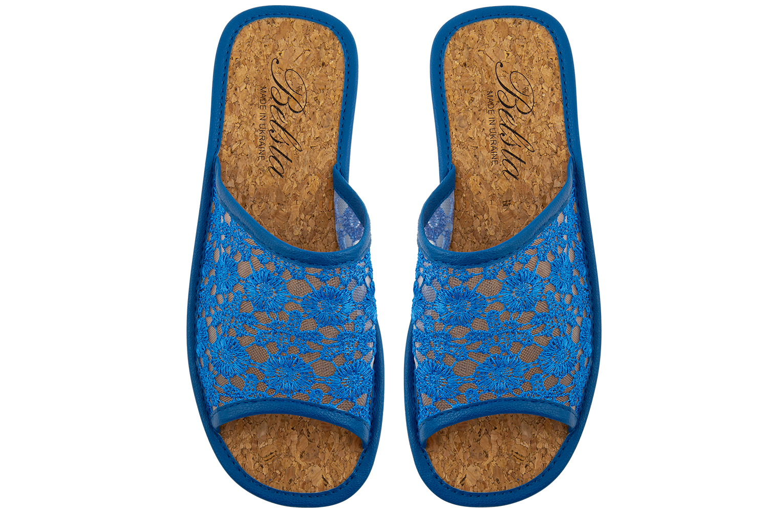 Open women's indoor slippers made of durable textile mesh