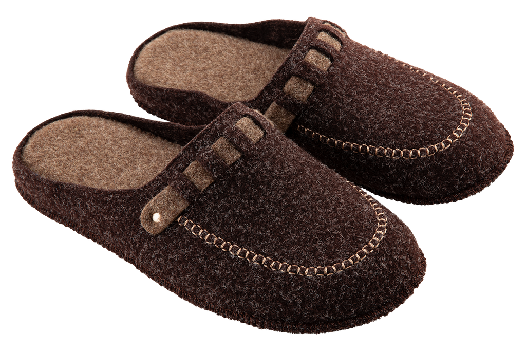 Men's closed-toe indoor slippers made of Italian felt, decorated with a felt strap
