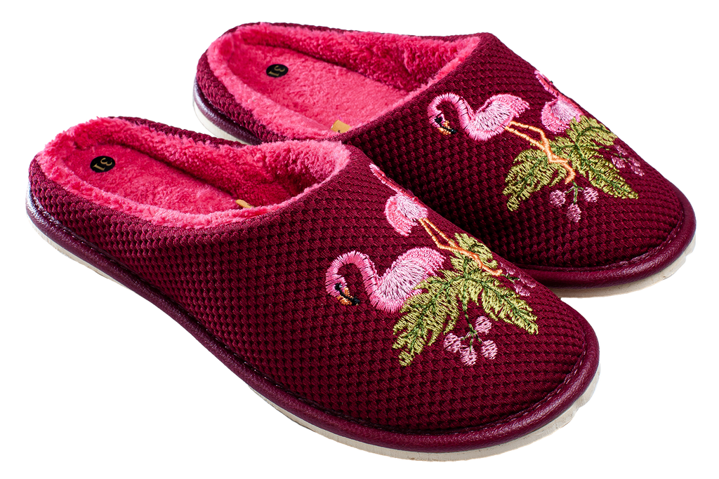 Children's closed-toe house slippers made of burgundy textile, decorated with a Flamingo