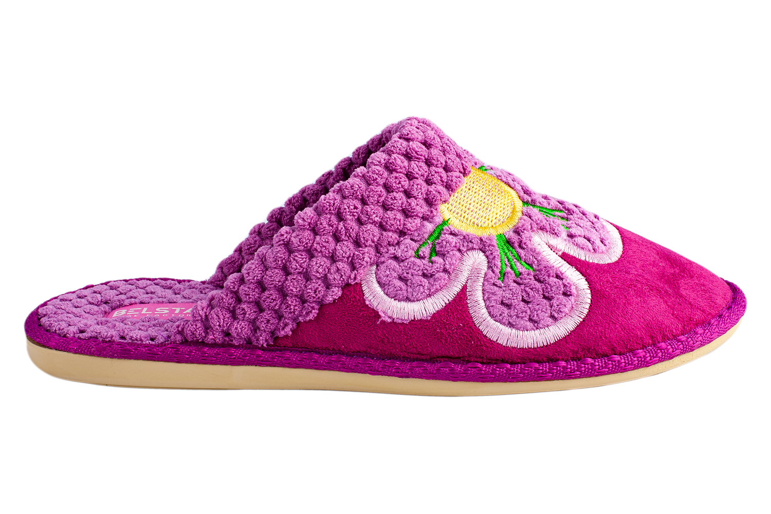 Indoor women's closed slippers made of suede and bouclé textile