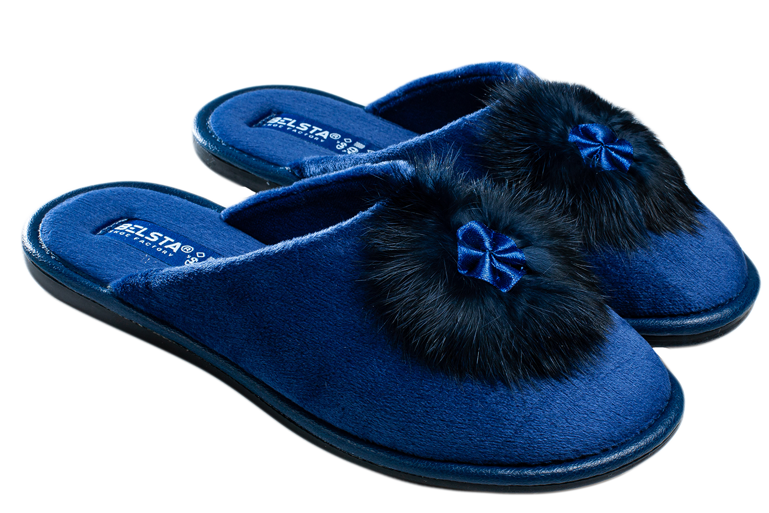 Indoor closed women's velvet slippers decorated with fur
