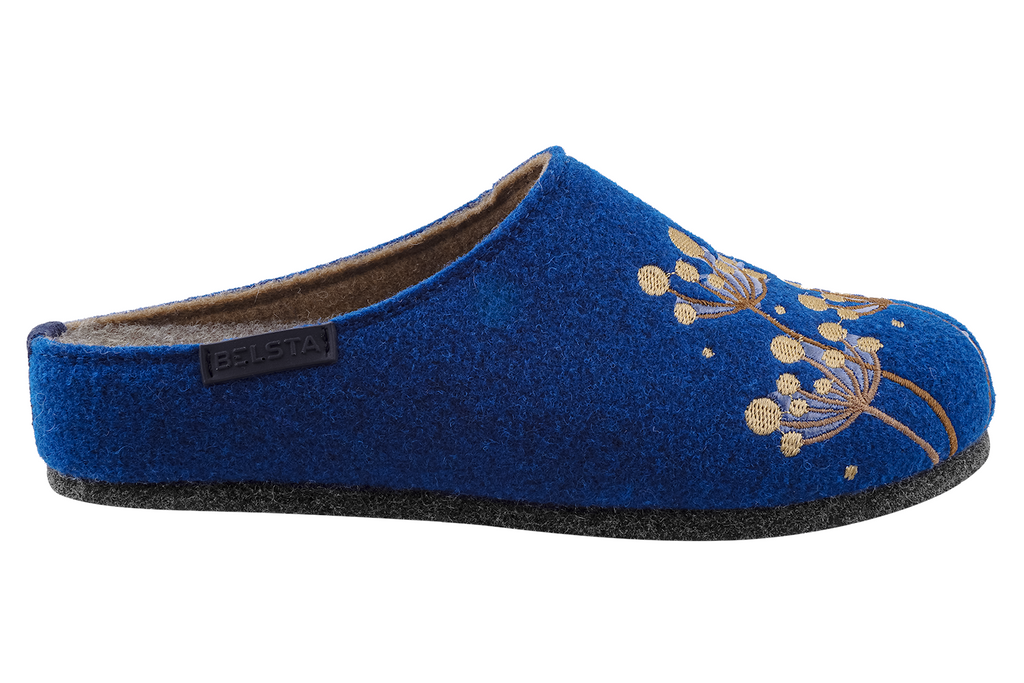Women's closed-toe indoor slippers made of Italian blue felt, decorated with embroidery