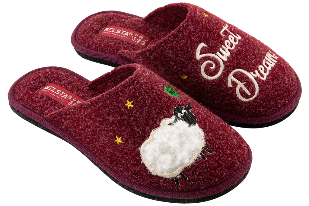 Women's closed slippers BELSTA made of Italian felt, decorated with "Sweet Dreams" embroidery and a sheep