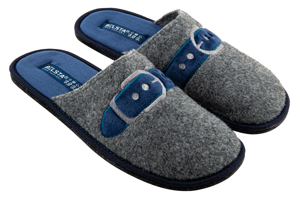 Men's closed slippers BELSTA made of light grey Italian felt, decorated with a dark blue strap with a buckle