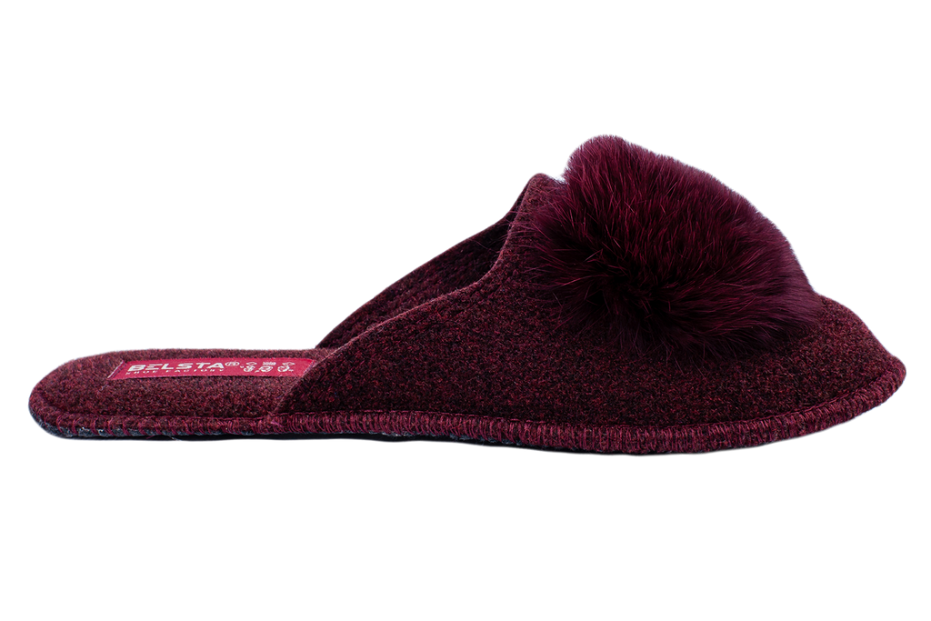 Indoor closed women's slippers made of Italian felt, decorated with fur