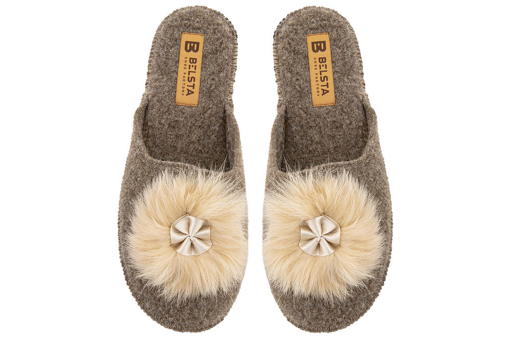 Women's closed slippers BELSTA made of Italian felt, decorated with natural fur